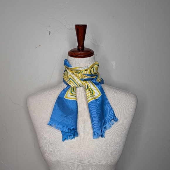 Vintage‎ Yellow Blue and White Mod Oblong Scarf - Picture 10 of 13